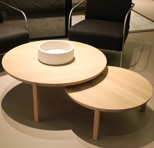 Tavolino basso contemporaneo - JURO - JAVORINA - in rovere / in noce / in legno massiccio