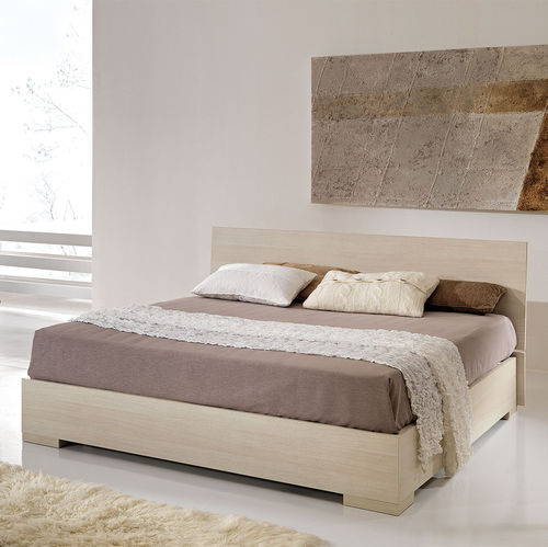 Letto matrimoniale - FLY  - GIESSEGI - contemporaneo / con testiera / in legno