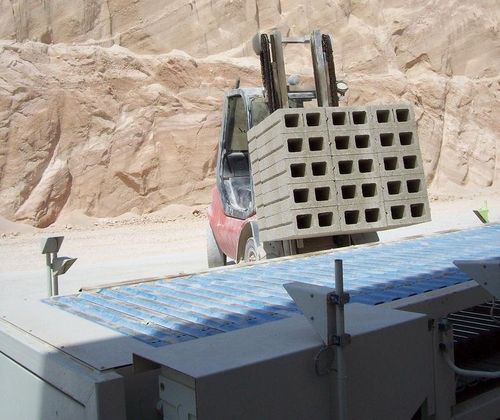 Blocco di calcestruzzo forato - Ballut Blocks - per muro portante