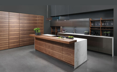 Cucina contemporanea - INO(X) & CULT - rational einbaukuechen - in noce / in marmo / in acciaio inossidabile