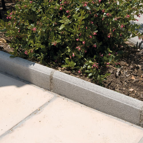 Cordolo da giardino - CASTELLON - Verniprens - in calcestruzzo / lineare / orizzontale