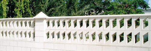 Balaustra in calcestruzzo - BERMUDAS - Verniprens - a pannello / da esterno / per balcone