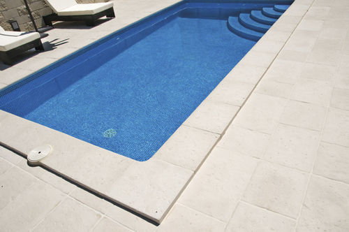 Bordo di piscina in pietra ricostituita - ESCORIAL - Verniprens