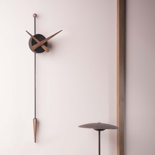 Orologio contemporaneo - PUNTA - NOMON - a muro / analogico / in noce