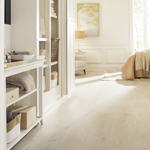 Pavimento laminato in rovere - BRIGHT - Swiss Krono / GRAND selection - aspetto legno / per uso residenziale