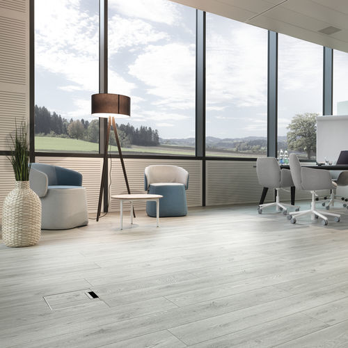 Pavimento laminato in legno - IVORY OAK - Swiss Krono / GRAND selection - aspetto legno / per uso residenziale