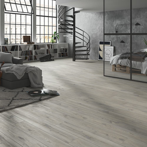 Pavimento laminato in legno - PEARL OAK - Swiss Krono / GRAND selection - aspetto legno / per uso residenziale