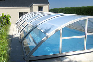Copertura per piscina a mezza altezza - CONFORT - PISCINES MAGILINE - telescopica / in alluminio / con azionamento manuale