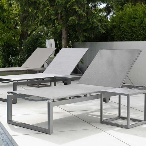 Lettino prendisole contemporaneo - ROBIN - STERN MOEBEL - in Textilene® / in alluminio / per uso contract