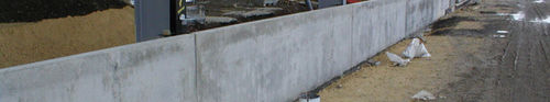 Muro di contenimento in cemento armato - GROUND - Thomas Armstrong - modulare / prefabbricato