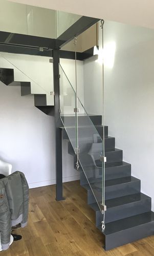 Scala a L - WAVE ACERO ON BARANDILLA CRISTAL - Trescalini - con gradini in metallo / con struttura in acciaio / contemporanea