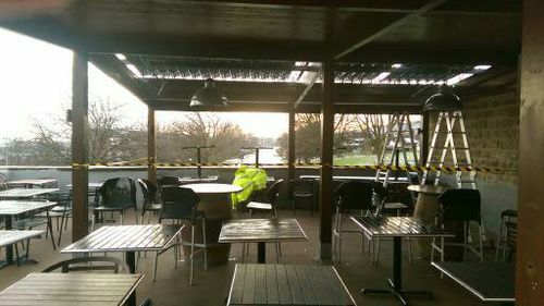 Pergola autoportante - COSPILOUVRE - COSPICON  SA - addossata / in alluminio / a lamelle orientabili