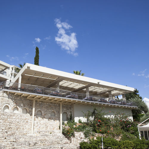 Pergola addossata - COSPICON  SA - in alluminio / a lamelle orientabili / a lamelle frangisole