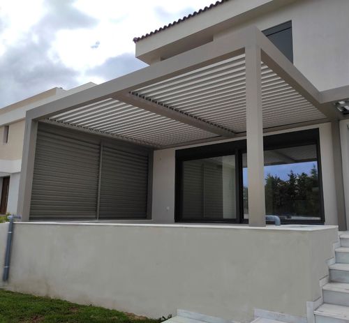 Pergola addossata - CospiBio - COSPICON  SA - in alluminio / a lamelle orientabili / a lamelle frangisole