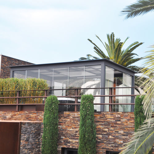 Pergola autoportante - R-SKY - Azenco Groupe - addossata / in alluminio termolaccato / in vetro