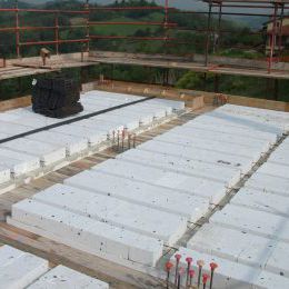 Lastra predalle in cemento armato - ECOSOLAIO® TOP - ECOSISM ADVANCED BUILDING TECHNOLOGY - armata / con rottura di ponti termici
