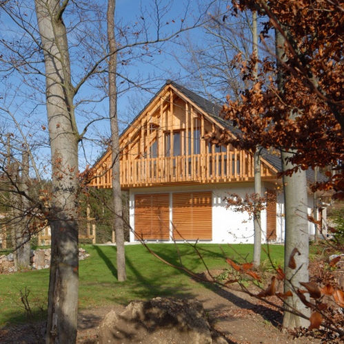 Frangisole in legno - Riko Hiše - per facciata / verticale / rigido