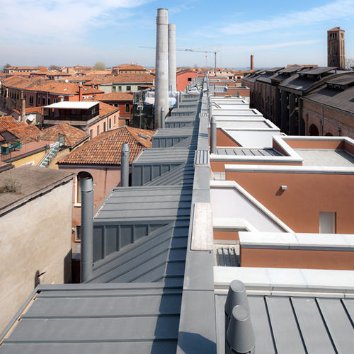 Copertura piana - LE CONTERIE, MURANO - ZINTEK - in rame / in zinco titanio / aspetto metallo