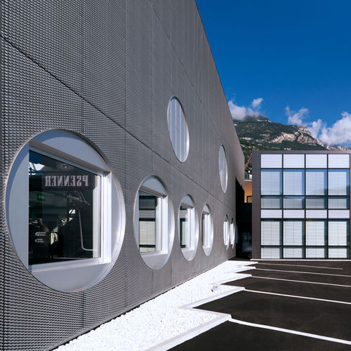 Rivestimento di facciata per facciata ventilata - PSENNER DISTILLERY, TERMENO - ZINTEK - in fogli / in rame / in zinco titanio