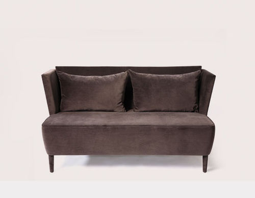 Divano classico - MAGMA - HMD Furniture - in tessuto / marrone / in frassino