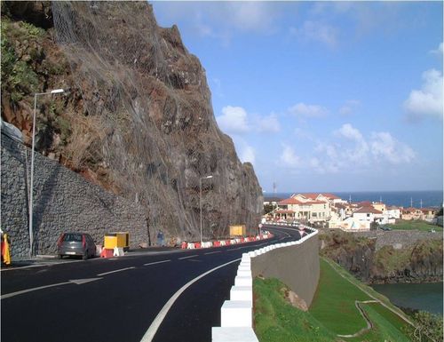 Rete paramassi - ROCKFALL &ndash; HEA PANELS &amp; RING NETS - Maccaferri