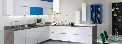 Cucina contemporanea - FRESH - Brigitte Küchen - H. Frickemeier Möbelwerk GmbH - in legno / con impugnature / laccata