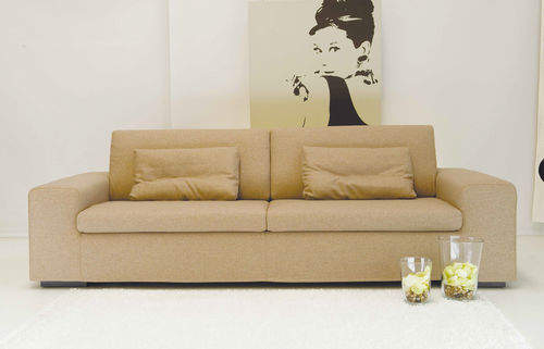 Divano classico - PREMIER - APULIA HOME DECOR - in tessuto / beige / 3 posti