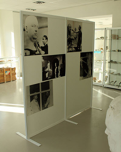 Parete amovibile - PANNEAUX D'EXPOSITION 4 DIRECTIONS - SARAZINO VITRINES - modulare / mobile / in alluminio