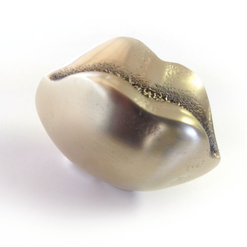 Pomello per mobile contemporaneo - LIPS - Philip Watts Design - in ottone / in bronzo / in alluminio