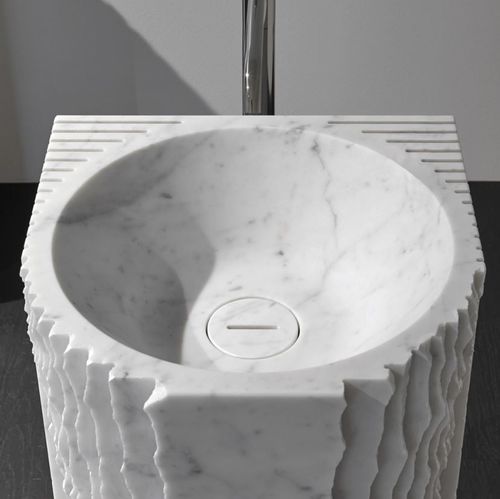 Lavabo autoportante - CONTROVERSO - ANTONIO LUPI - in marmo / scultura / contemporaneo
