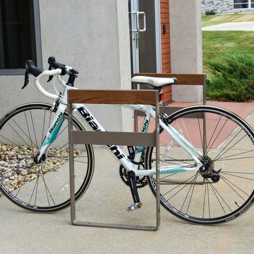 Poggia-biciclette a pavimento - VILAS - Madrax/Thomas Steele - per spazio pubblico / per zone urbane / in legno