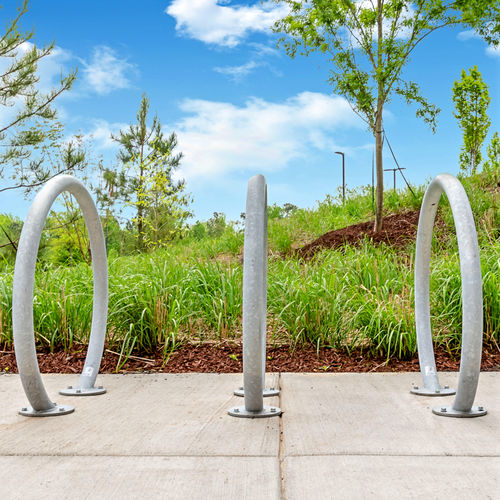 Rastrelliera per biciclette a pavimento - ORION™ - Madrax/Thomas Steele - per spazi pubblici / in acciaio galvanizzato / in acciaio con rivestimento a polvere