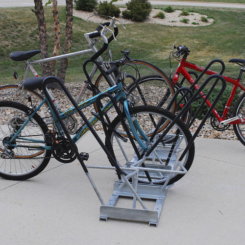 Rastrelliera per biciclette a pavimento - SHARK UP™ - Madrax/Thomas Steele - per spazi pubblici / in acciaio galvanizzato / in acciaio con rivestimento a polvere