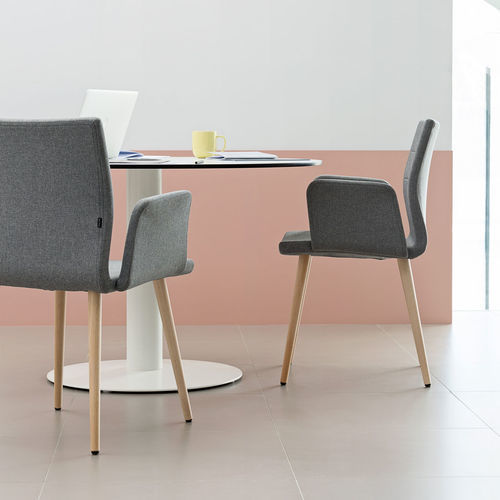 Sedia visitatore contemporanea - UMA - Actiu - da interno / in alluminio / in plastica