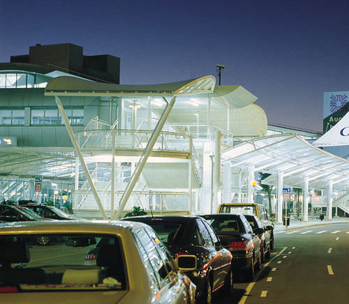 Membrana architettonica in poliestere - AUKLAND INTERNATIONAL AIRPORT - Shelter-Rite - in fluoropolimero / in PVC / per tensostruttura