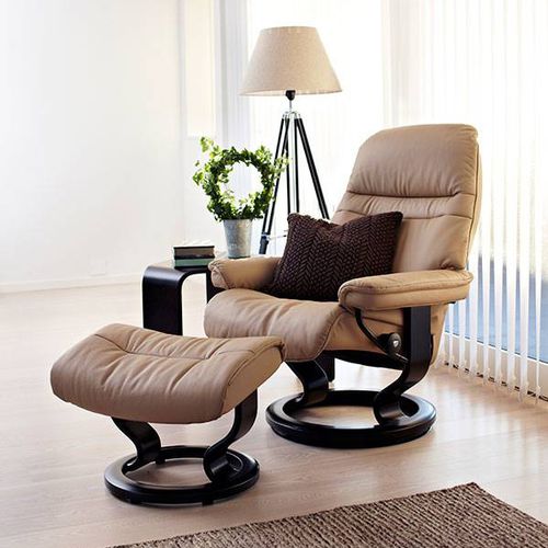 Poltrona contemporanea - SUNRISE - Ekornes - in pelle / in tessuto / con poggiapiedi
