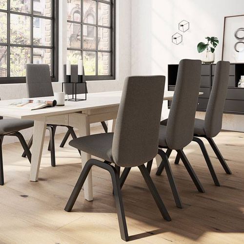 Sedia da pranzo contemporanea - CHILI D200 - Ekornes - da interno / in tessuto / in pelle