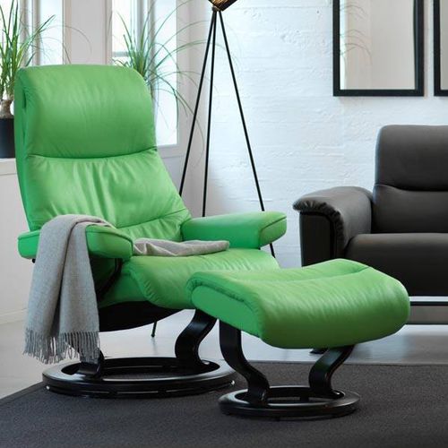 Poltrona contemporanea - VIEW CLASSIC - Ekornes - in pelle / in tessuto / in legno
