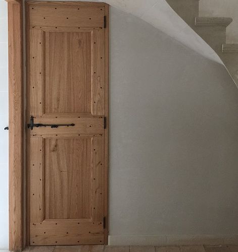 Porta da interno - DAUPHINOISE - ATELIER BERTOLI  Design Production - in rovere / in noce / battente