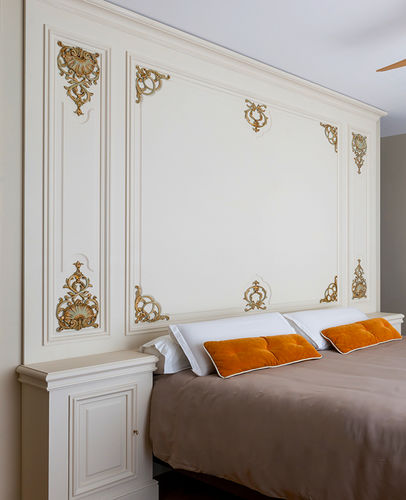 Testiera per letto matrimoniale - Haussmannienne - ATELIER BERTOLI  Design Production - in stile / in legno intagliato / bianca