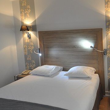 Letto matrimoniale - MATEA - POITOUX - contemporaneo / con testiera / con illuminazione incorporata