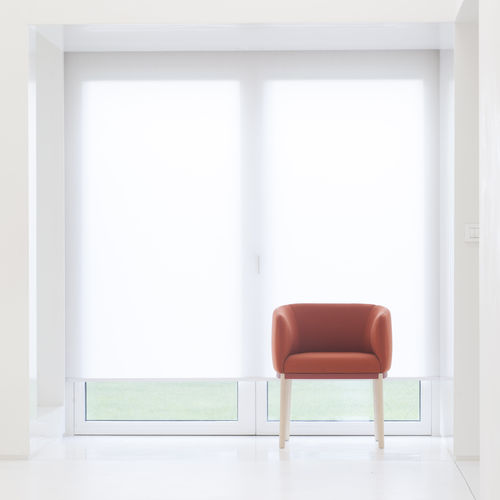 Poltrona contemporanea - CAPE 809 - TEKHNE S.r.l. - in tessuto / in legno / bridge