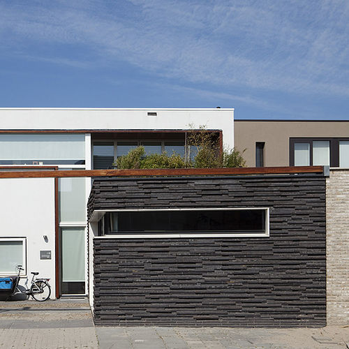 Rivestimento di facciata in mattoni - KOLUMBA™ : K56 - Petersen Tegl - in terracotta / testurizzato / decorativo