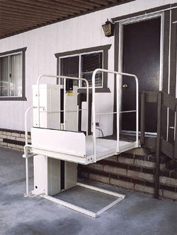 Piattaforma elevatrice PMR - WHEELCHAIR - Handi-Ramp - per edificio / ad uso professionale / da interno