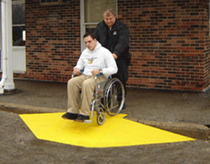 Rampa d'accesso per disabili - CURB CUT - Handi-Ramp - per superamento soglia