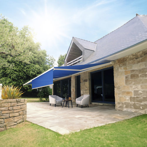 Tenda da sole a cassonetto - HEMERA - SOLISO EUROPE - a motore / contract / per terrazza