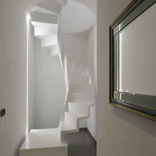 Scala elicoidale - Interbau - con gradini in legno / con struttura in legno / design originale