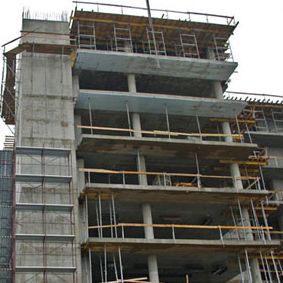 Facciata continua in pannelli - Heberger System-Bau - in cemento armato