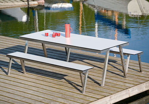 Set tavolo e panca contemporaneo - CONCEPT H 840, H 841 - Hans Hansen Furniture - in acciaio inossidabile / in HPL / da esterno