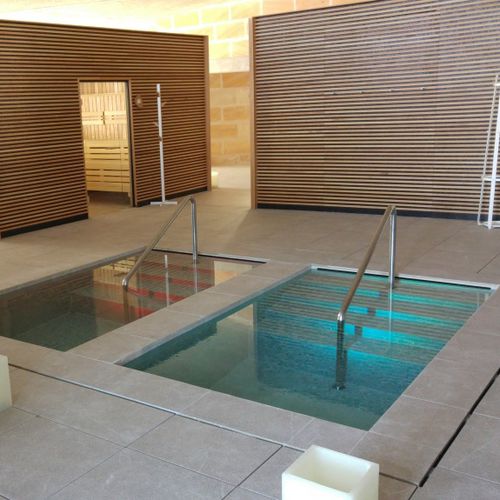 Piscina da interno - Freixanet Wellness - contract / interrata / in poliestere